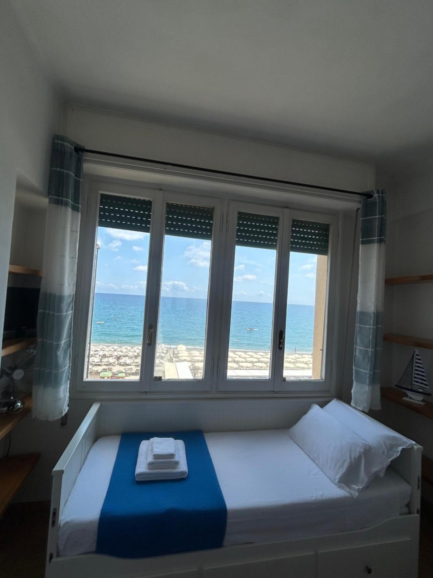 Апартаменты Vista Mare Савона Экстерьер фото